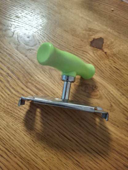 פותח צנצנות מקצועי מנירוסטה – פתיחה קלה וללא מאמץ